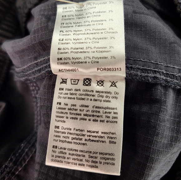 Endura Humvee Biking Cargo Shorts size XLarge in Black Camo w Belt - Picture 14 of 15